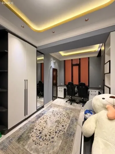2-к квартира, 8 этаж, 132 м², скори