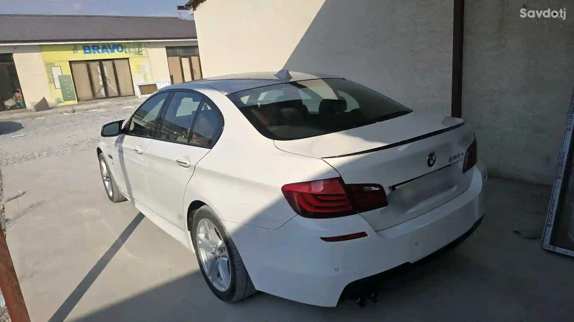 BMW 5 series 2011