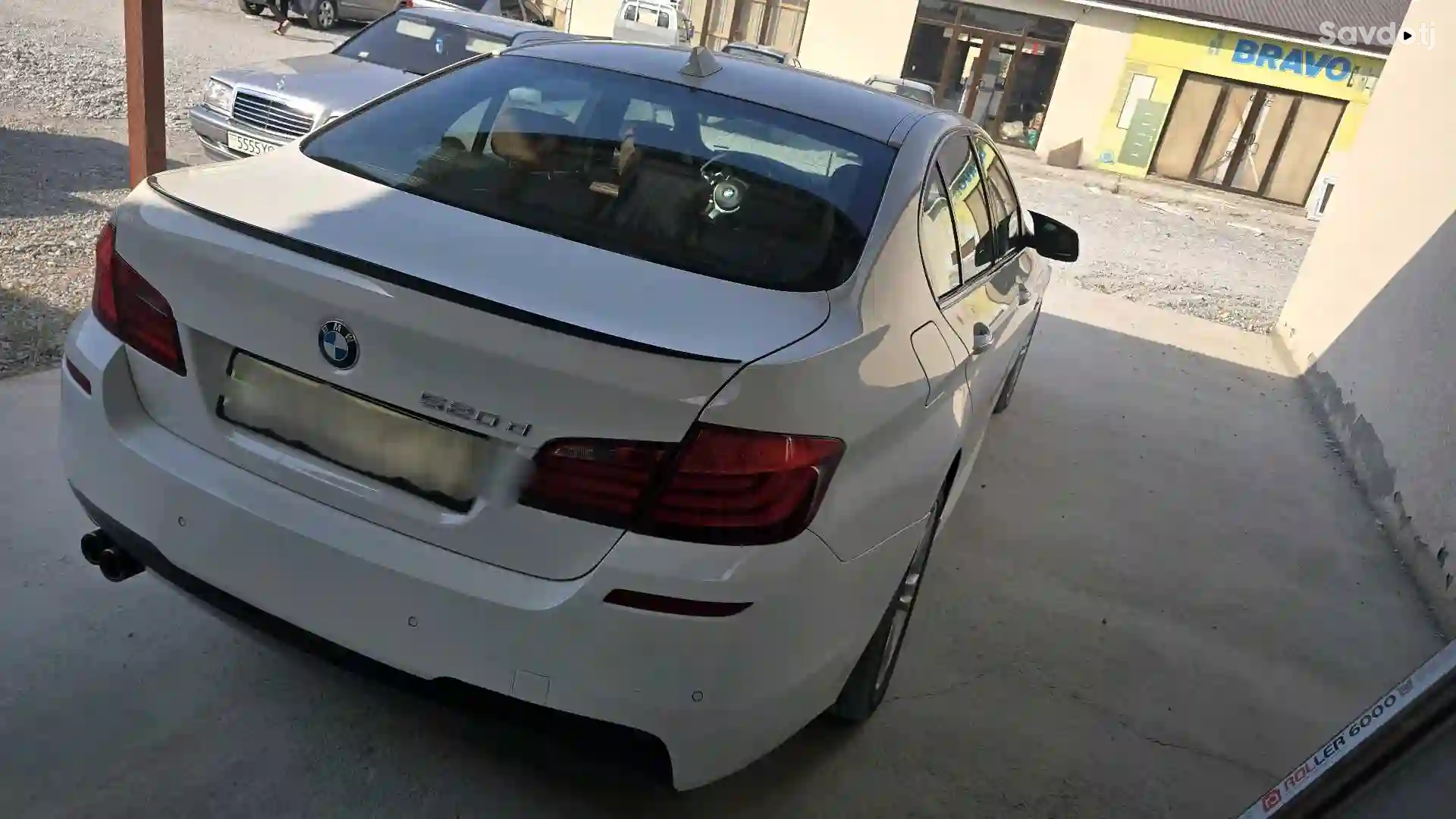 BMW 5 series 2011