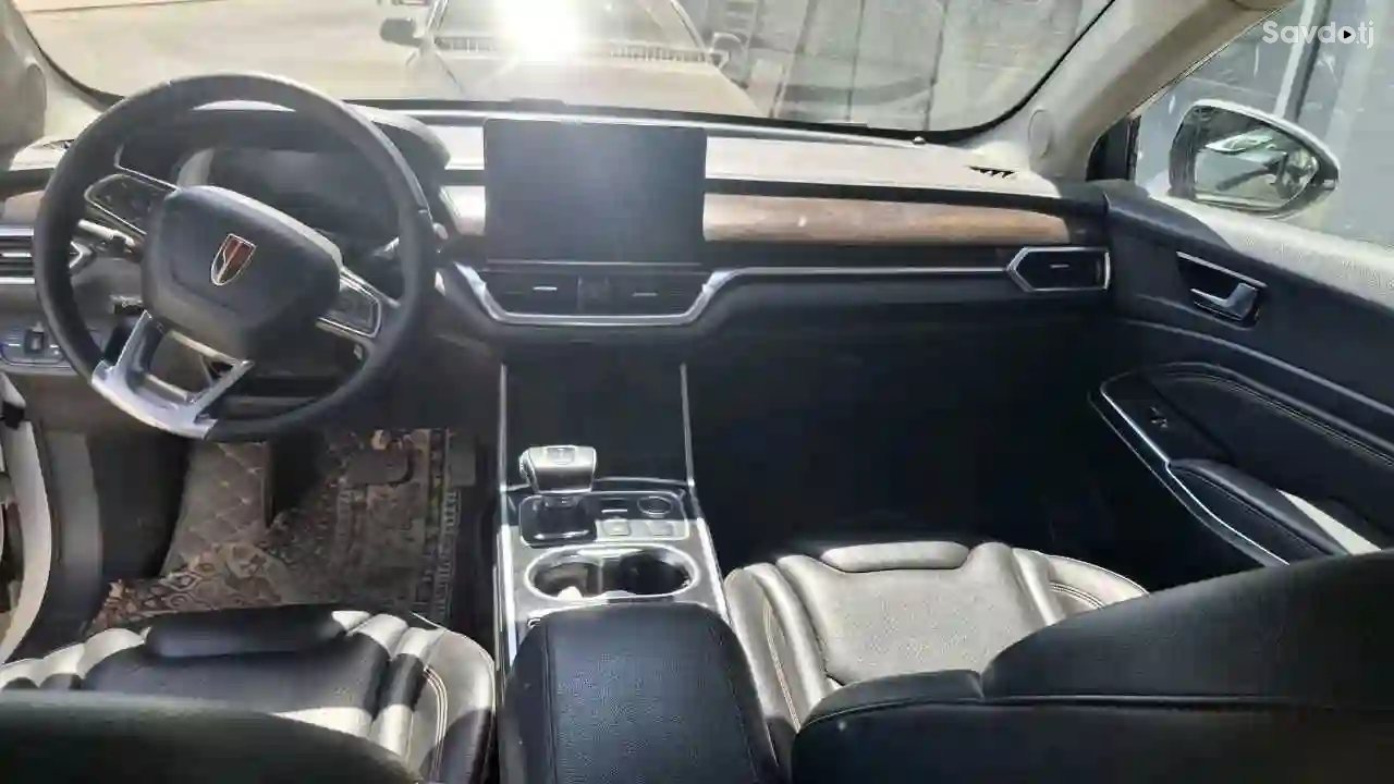Hongqi E-HS3 2020