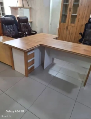Стол
