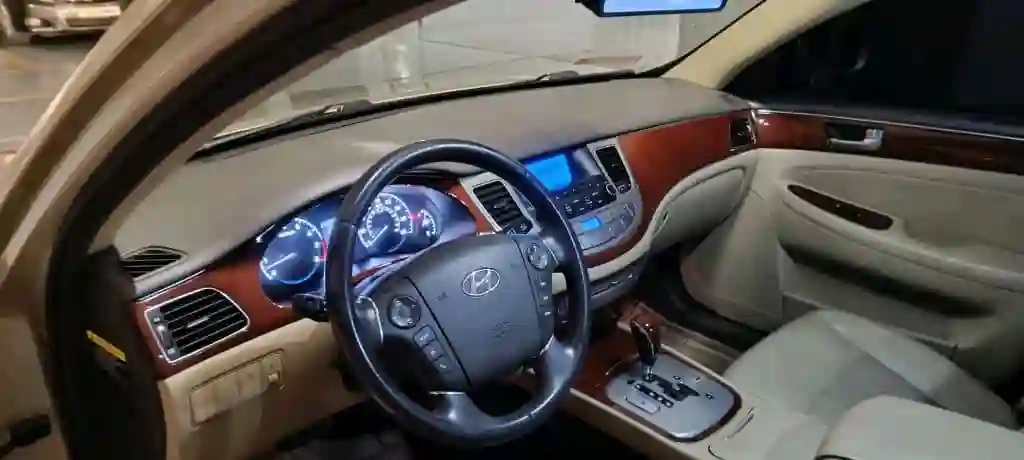 Hyundai Genesis 2012