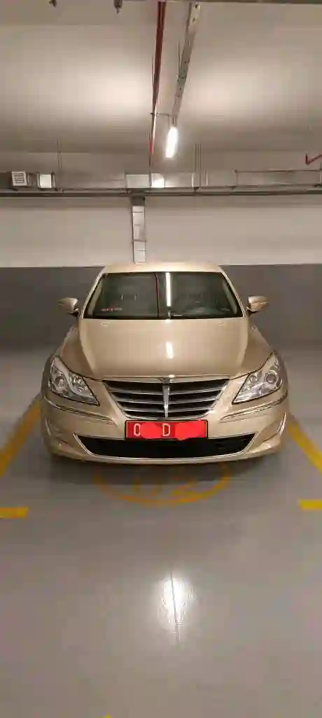 Hyundai Genesis 2012