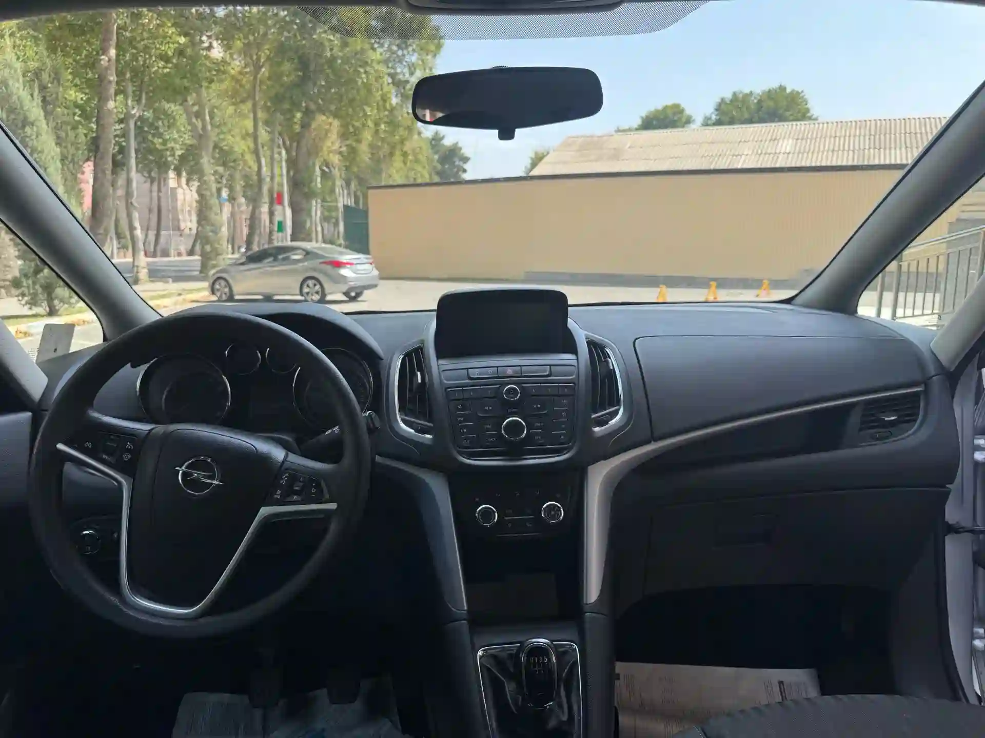Opel Zafira 2016