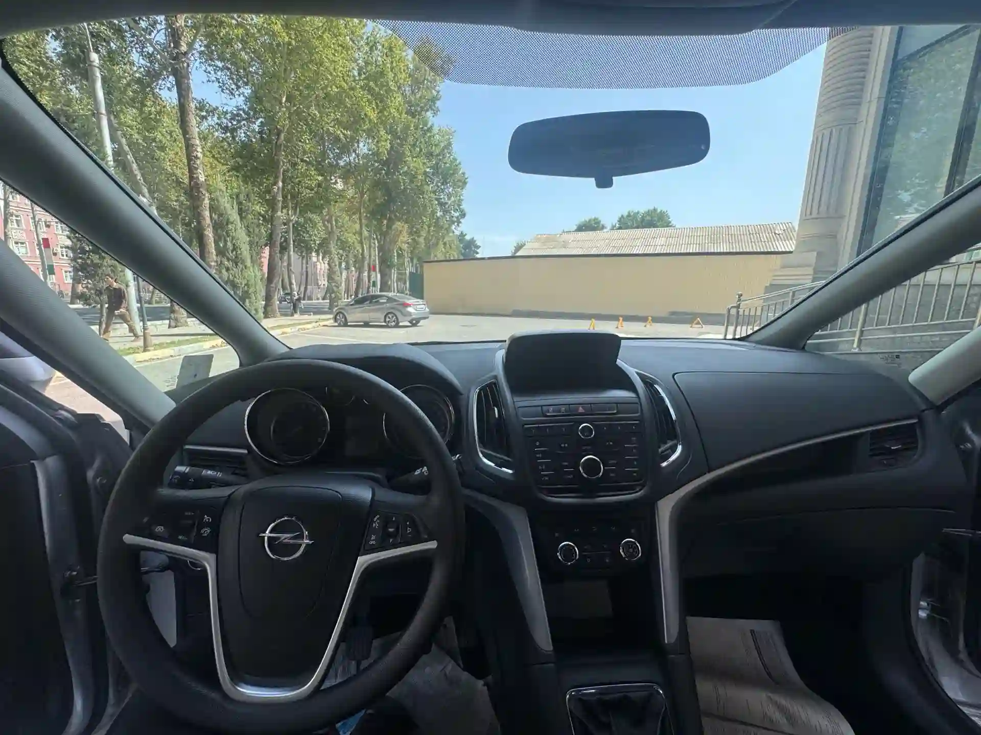 Opel Zafira 2016