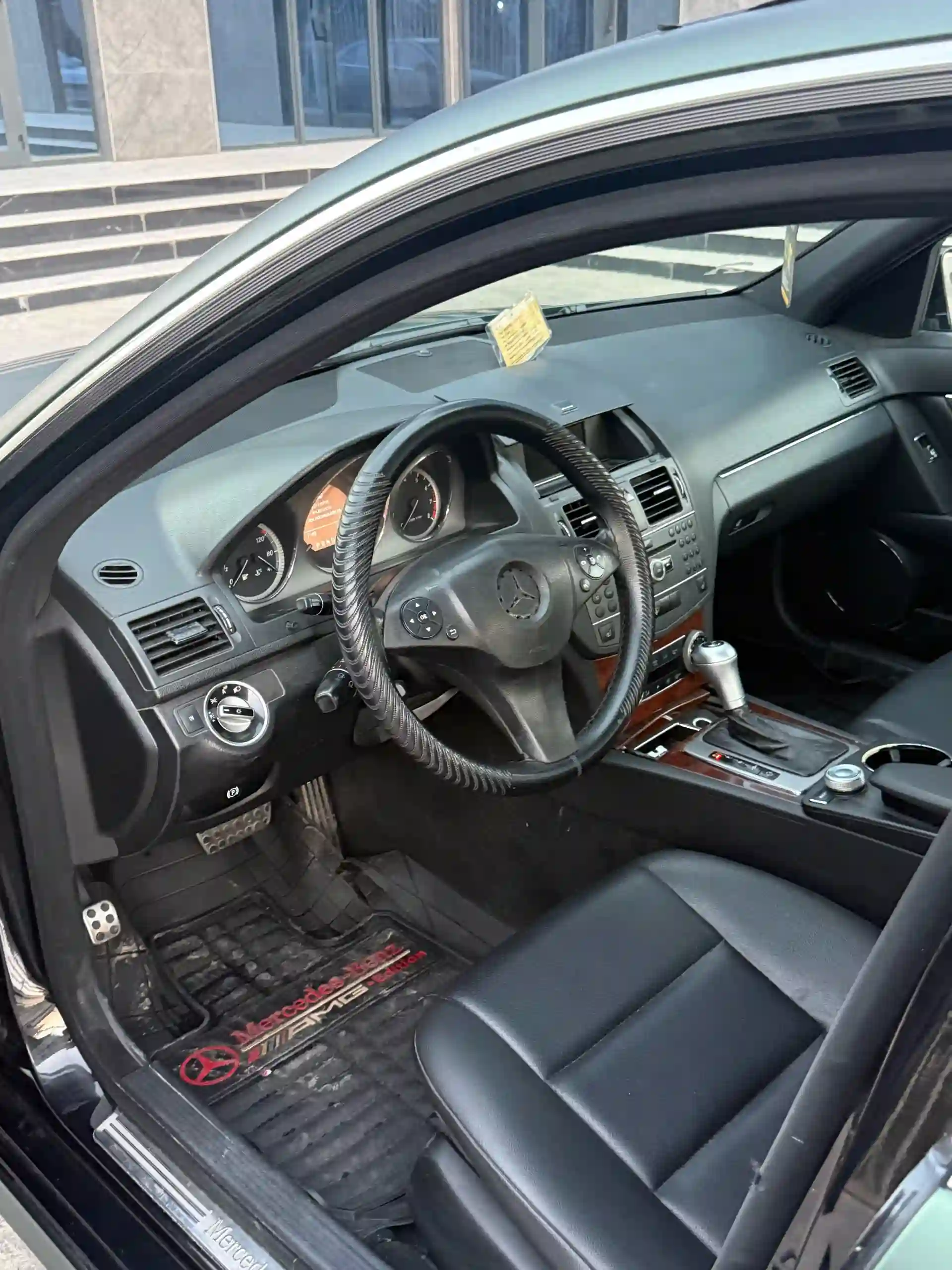 Mercedes-benz C class 2011
