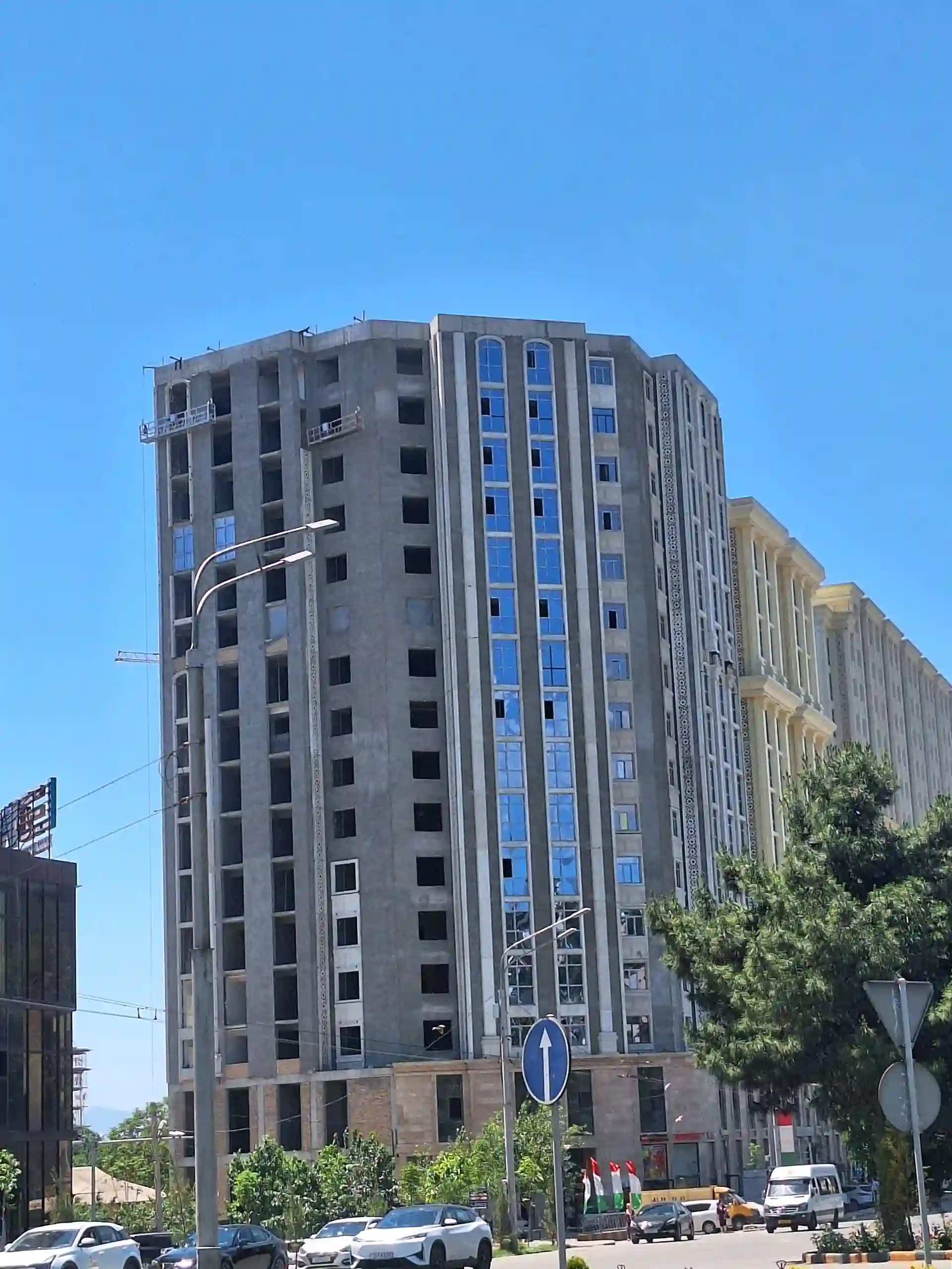 2-к квартира, 12 этаж, 64 м², шохмансур