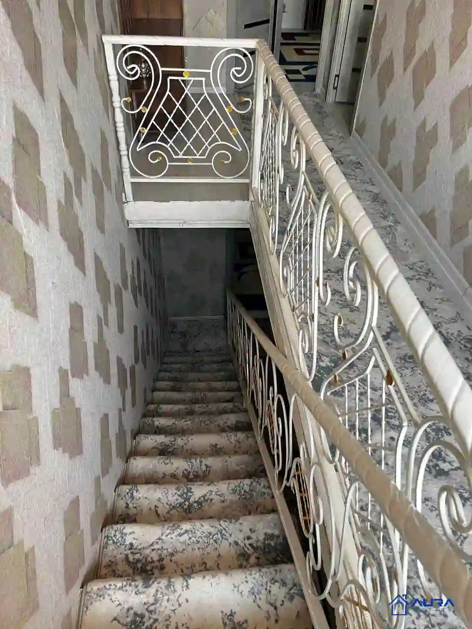 3-к квартира, 3 этаж, 100 м², Фирдавси