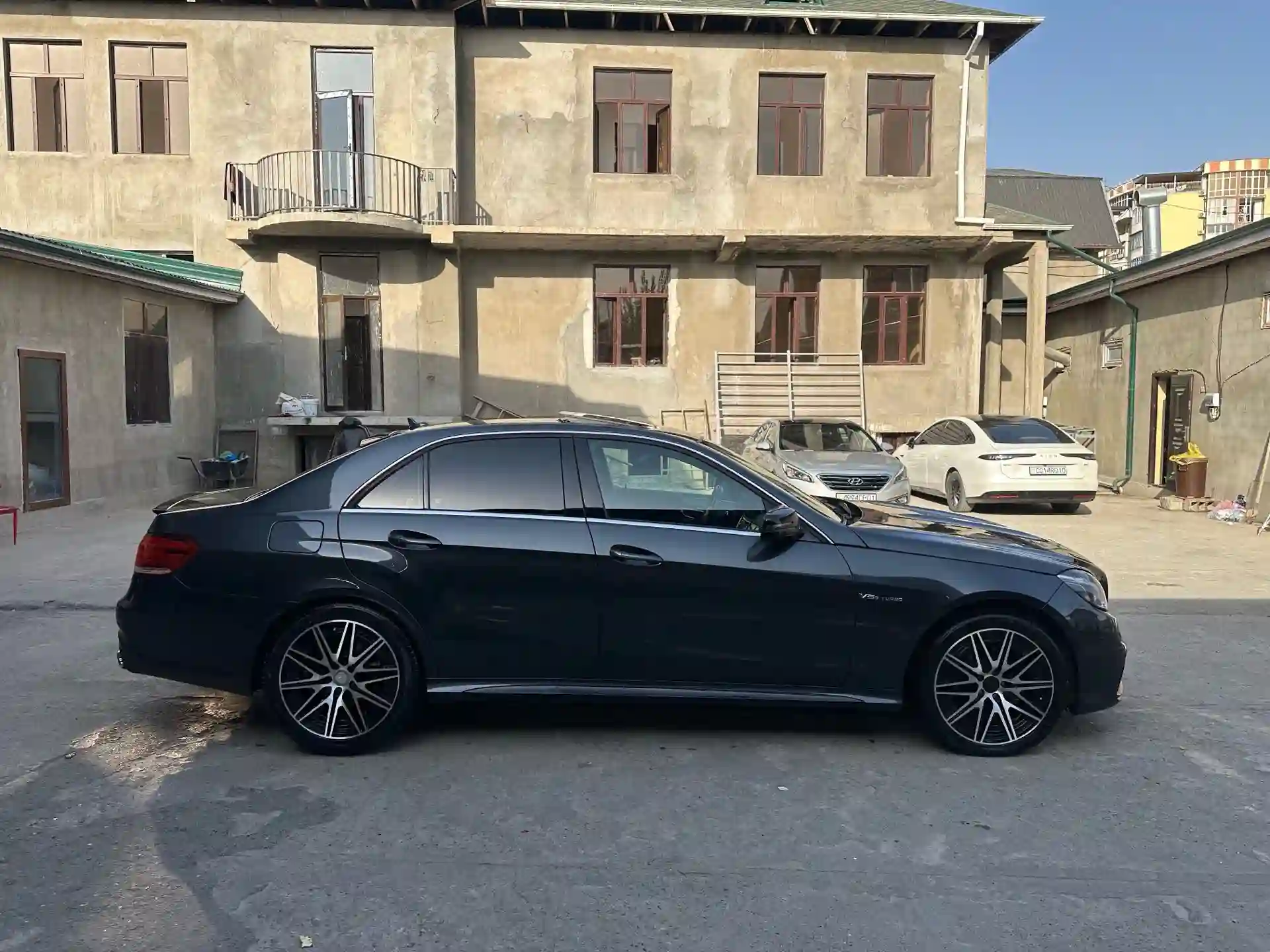 Mercedes-benz E class 2011