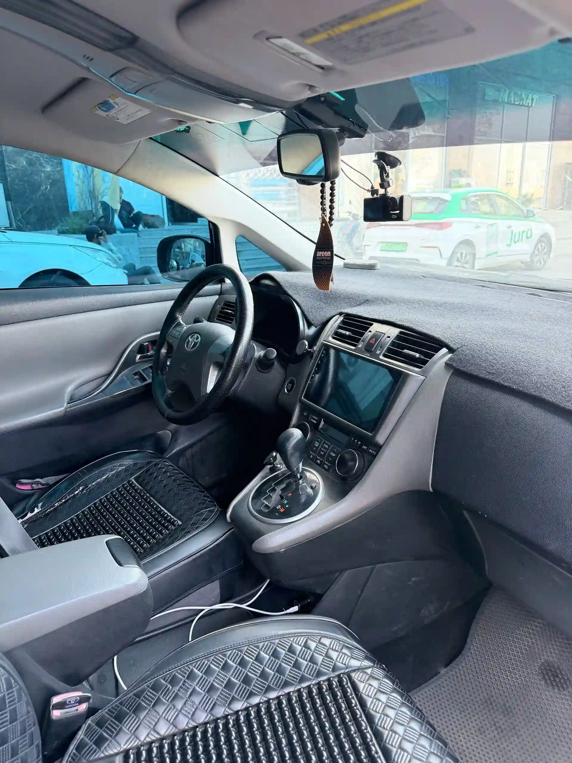 Toyota Mark x 2010