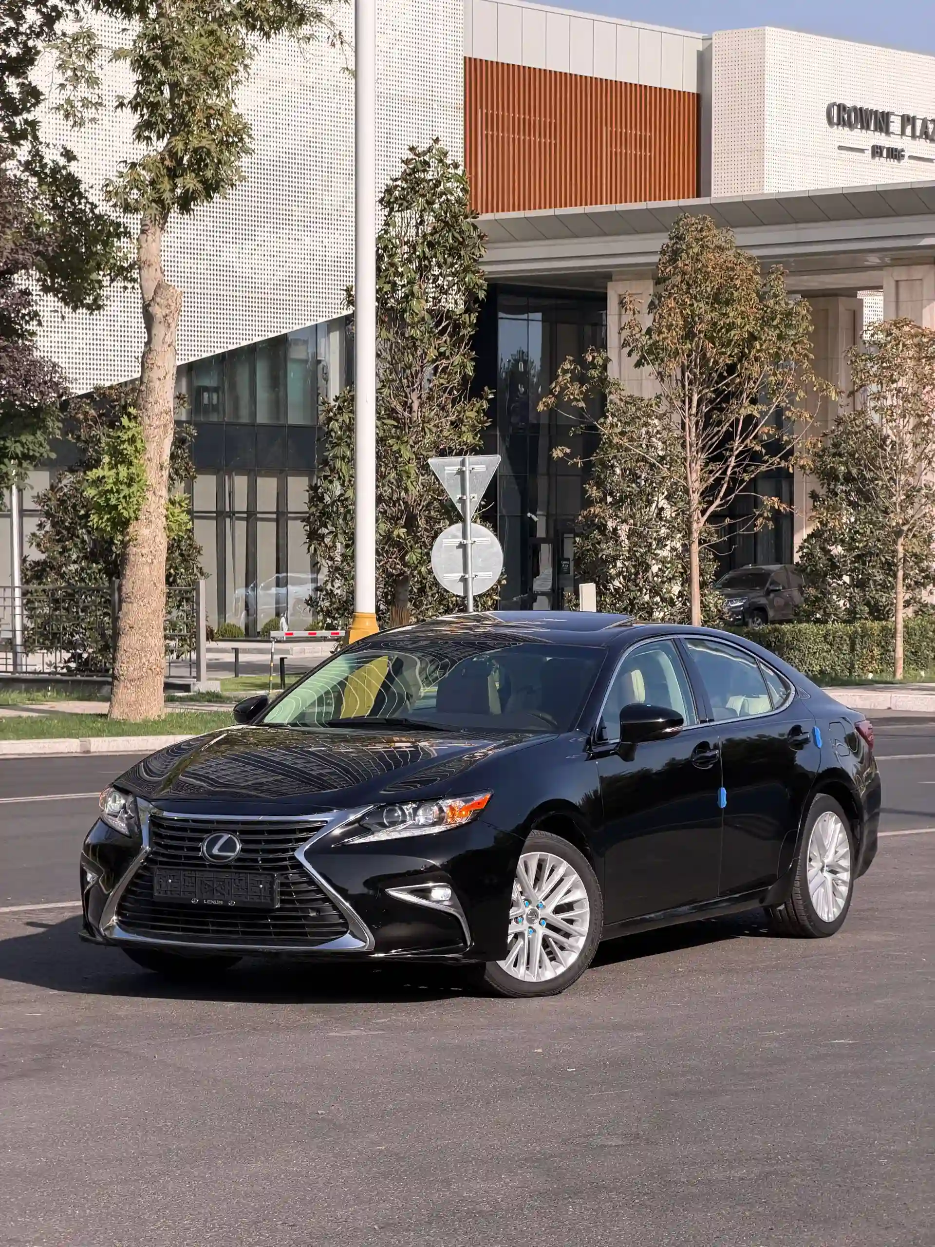 Lexus Es series 2016