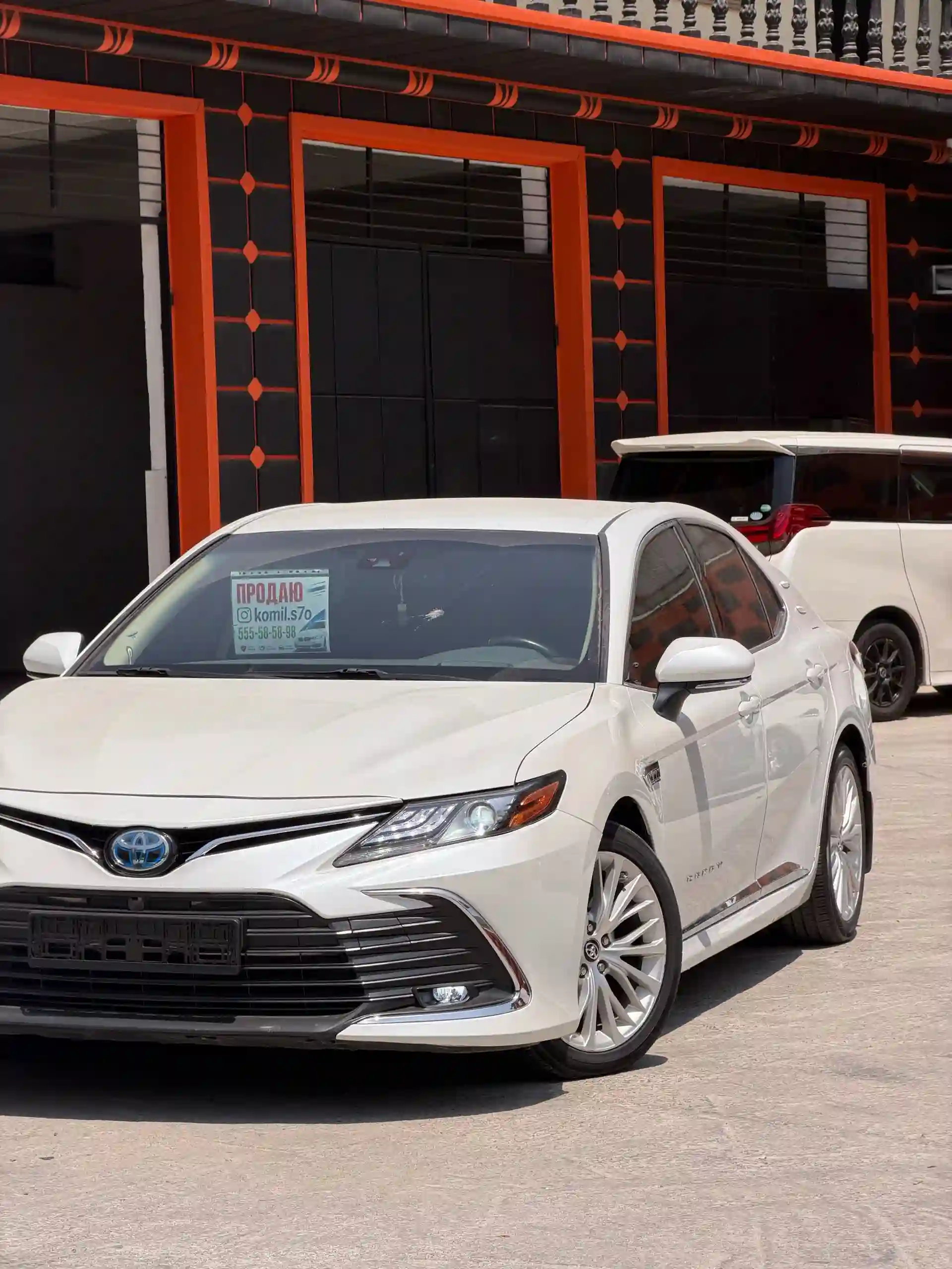Toyota Camry 2019