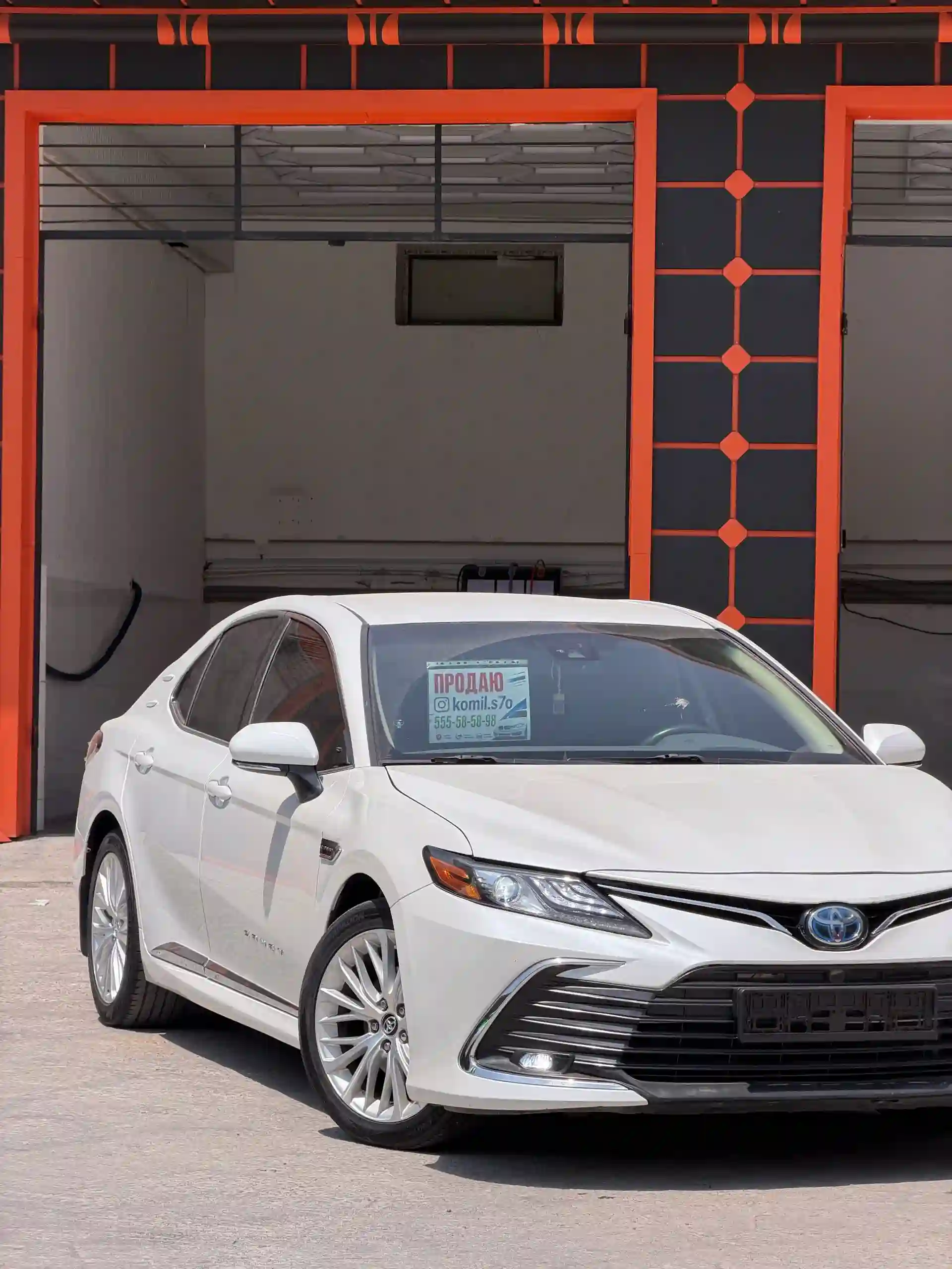 Toyota Camry 2019