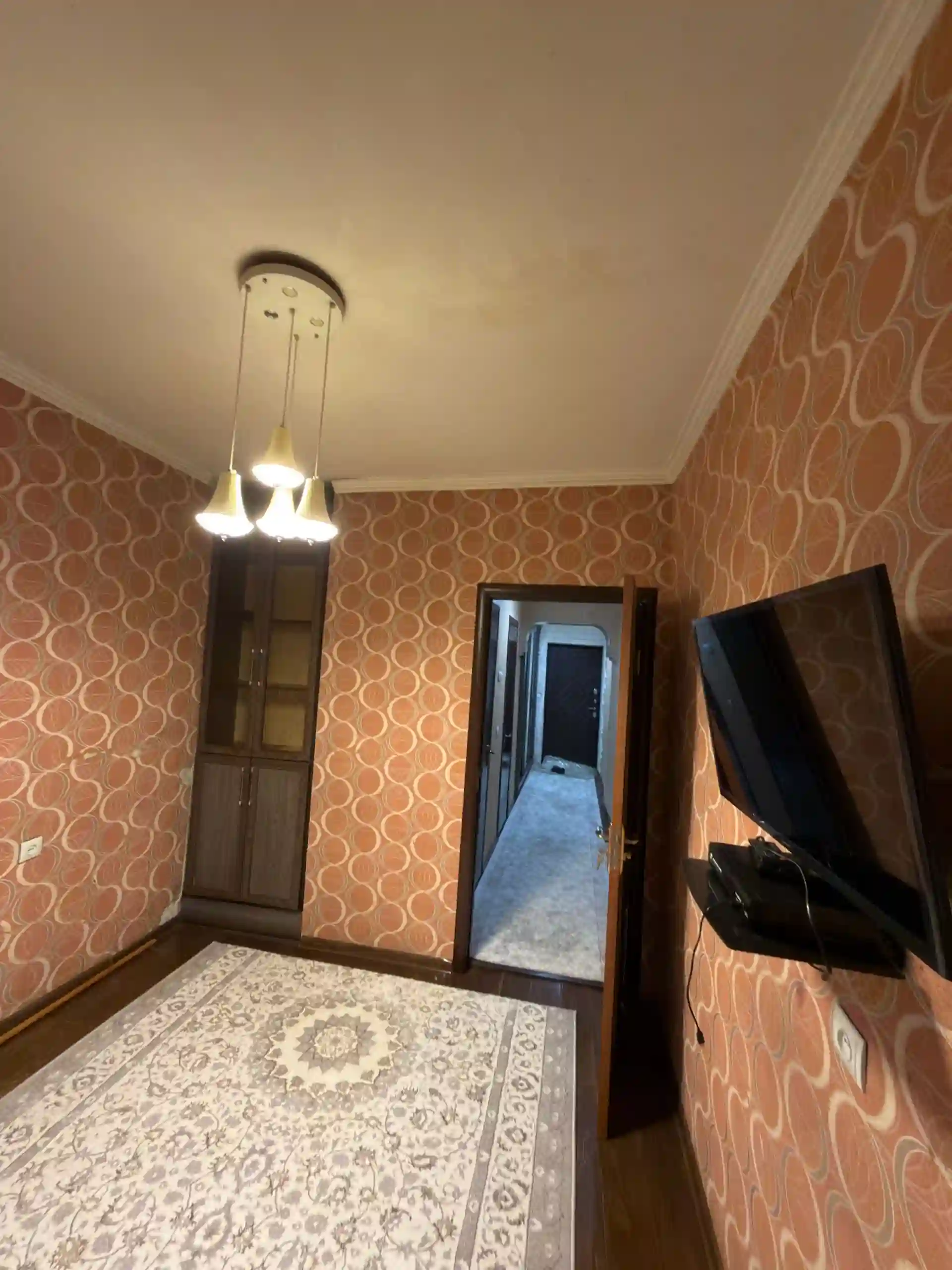 3-к квартира, 2 этаж, 65 м², айрапорт