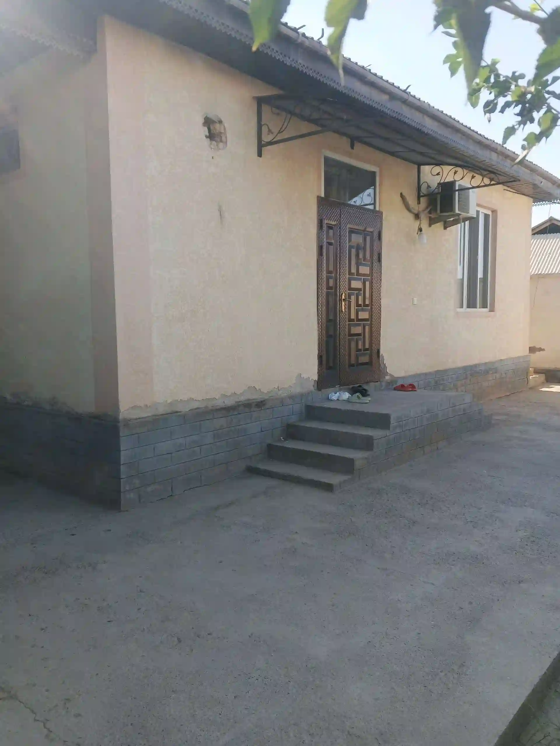 1 этажный, 5-комн. дом, 150 м², 4 соток, кушониён , савхози Файзали 2ум ( бози Худойдод)