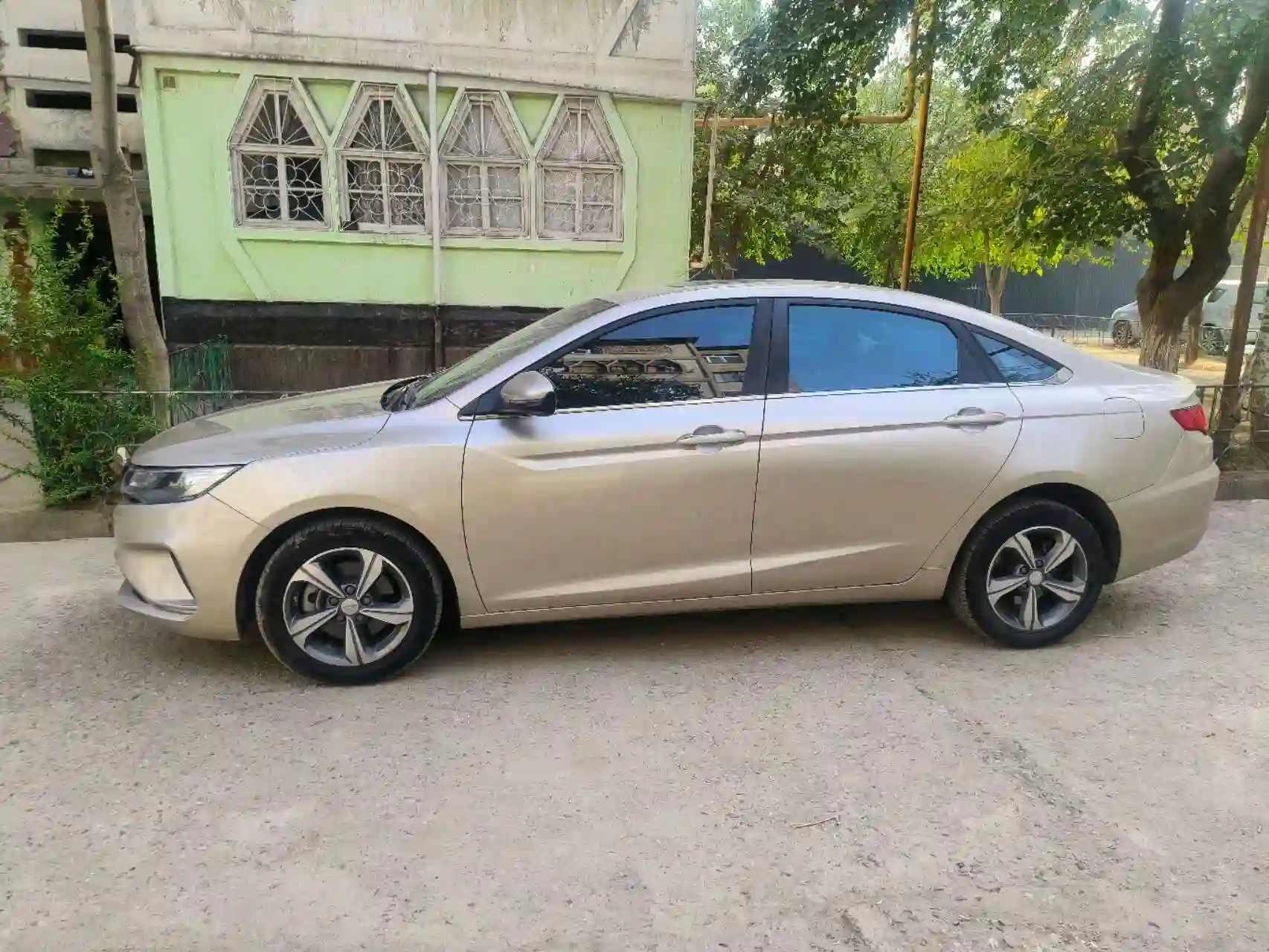 Geely Emgrand 2019