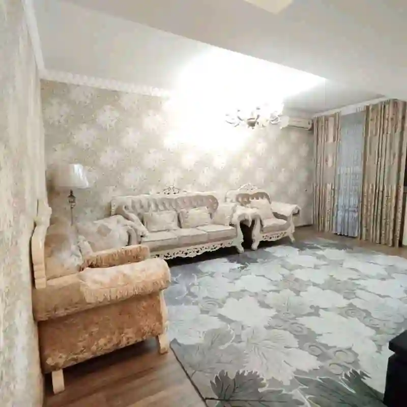 3-к квартира, 2 этаж, 80 м², И. Сомонӣ, бари Ботанический сад