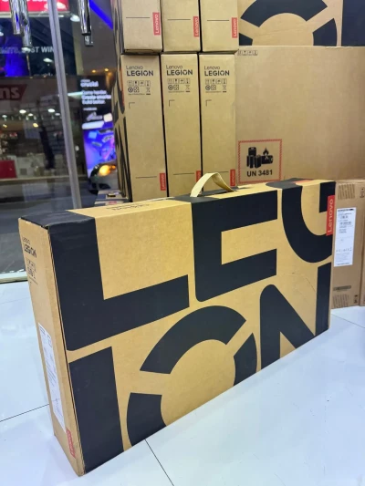 Ноутбук Lenovo Legion 9 ULTRA 9 64GB 4TB RTX 5090 24GB — миниатюра 1
