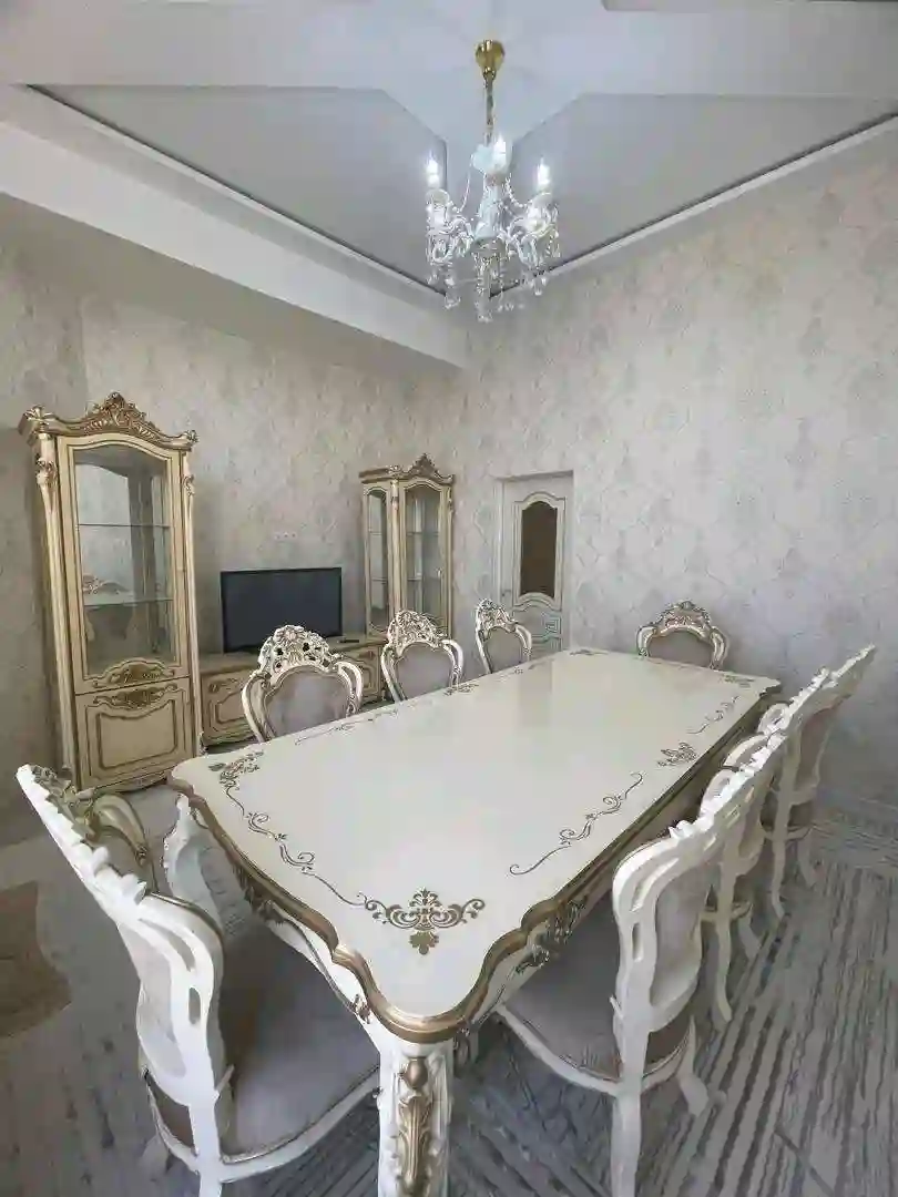 3-к квартира, 17 этаж, 17 м², Фирдавси