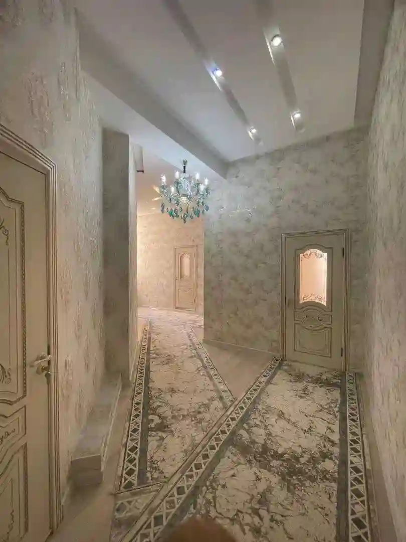 3-к квартира, 17 этаж, 17 м², Фирдавси