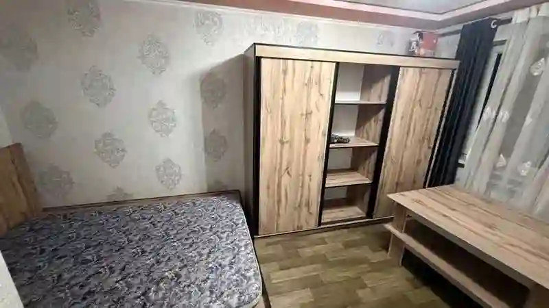 3-к квартира, 2 этаж, 63 м², 33 мкр