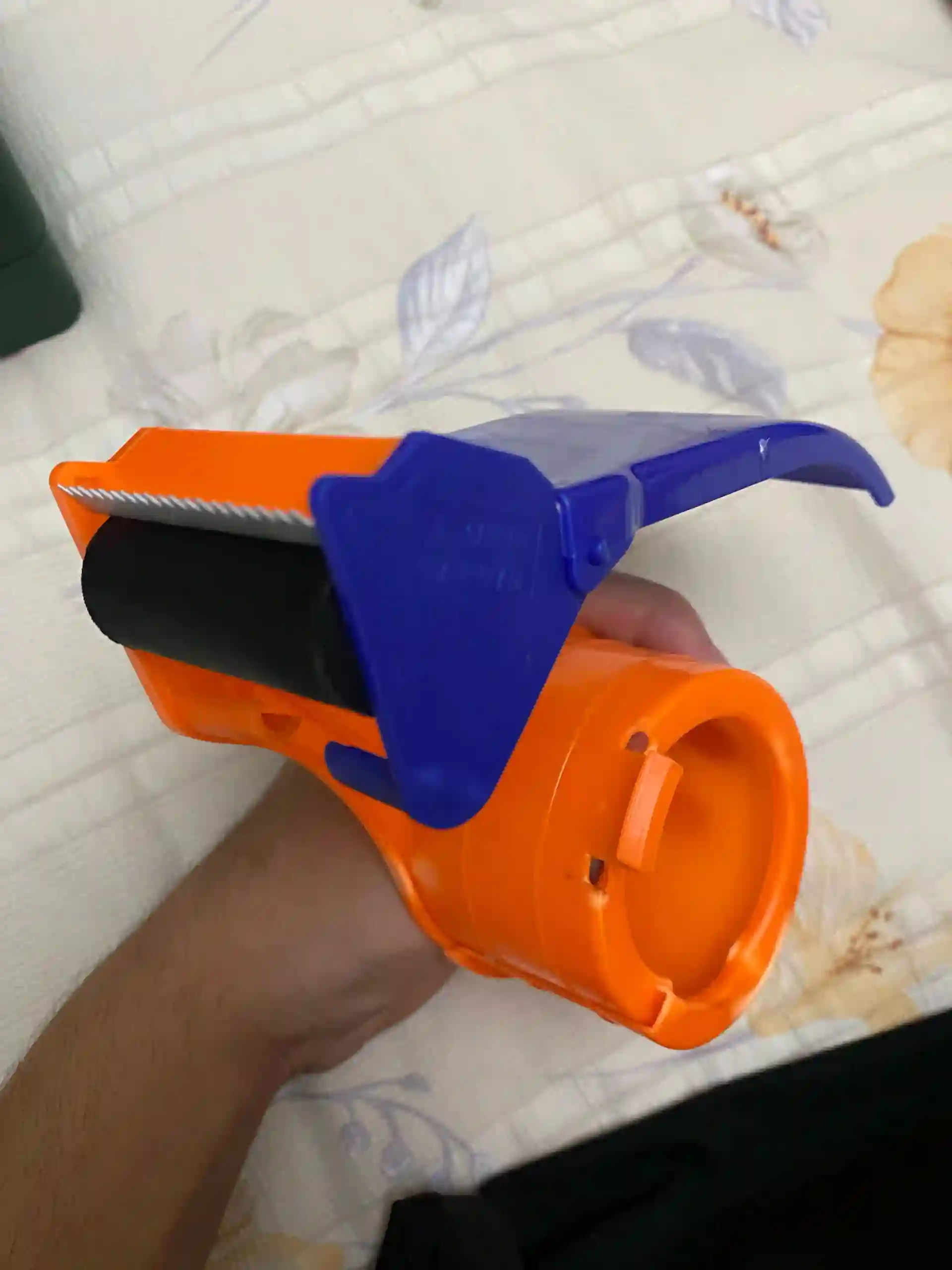 Диспенсер для скотча 
