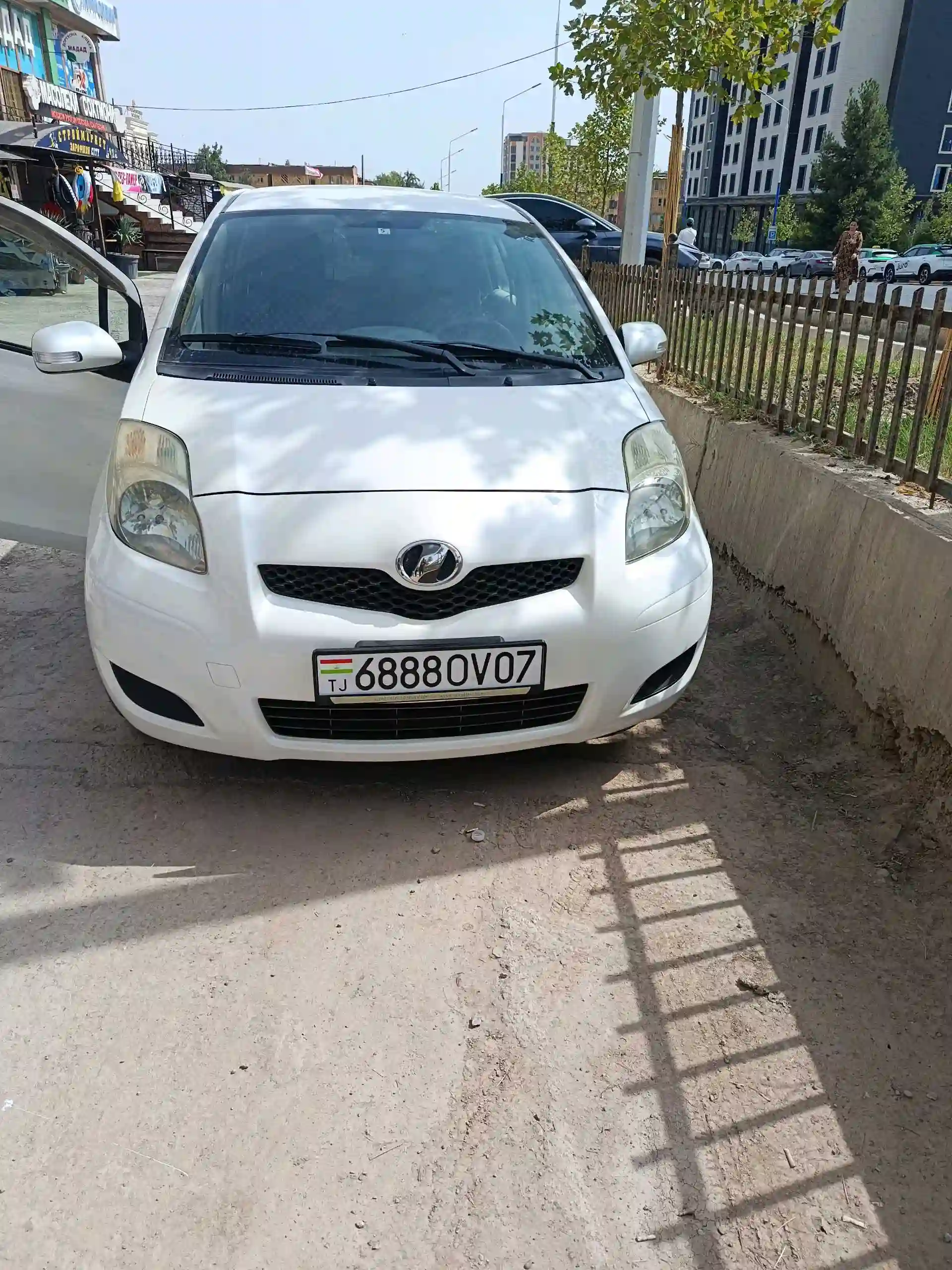 Toyota Vitz 2010