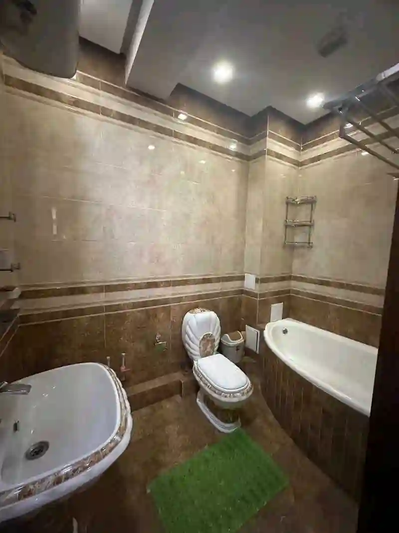 3-к квартира, 5 этаж, 130 м², И Сомони