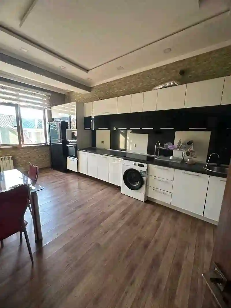 3-к квартира, 5 этаж, 130 м², И Сомони
