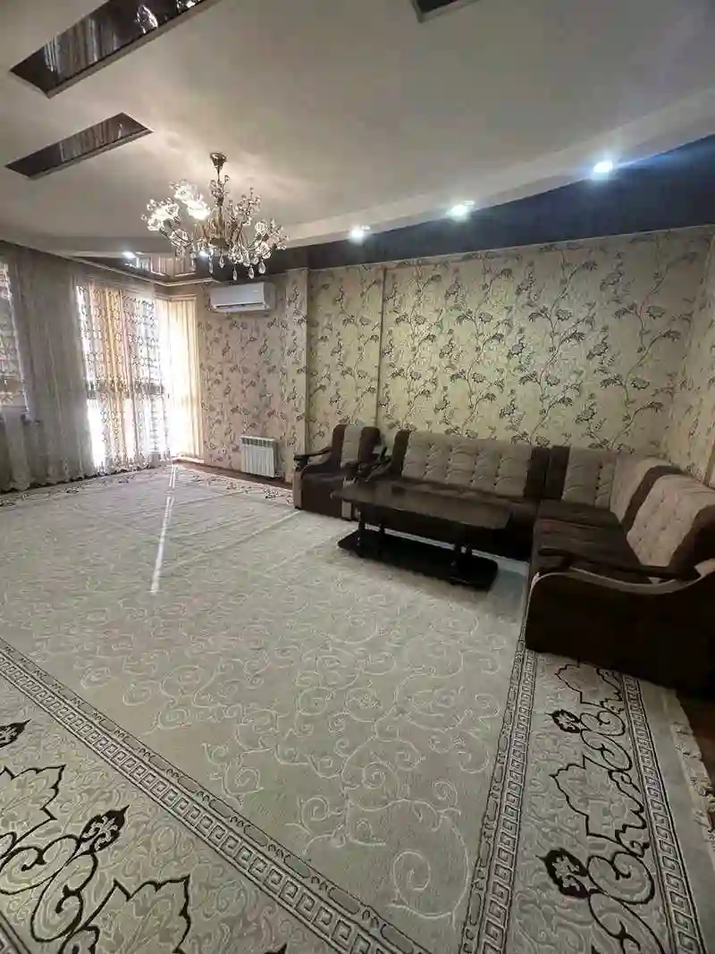 3-к квартира, 5 этаж, 130 м², И Сомони