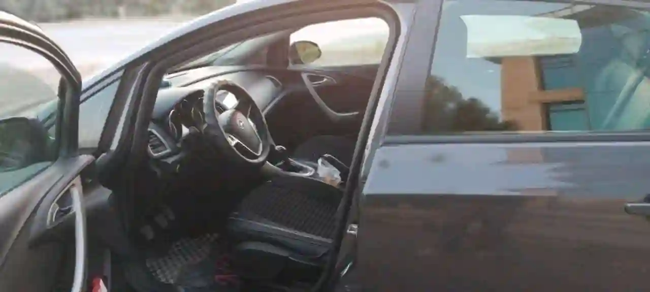Opel Astra j 2010