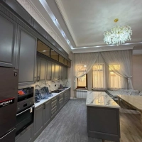 4 этажный, 7-комн. дом, 750 м², 10 соток, Шохмансур