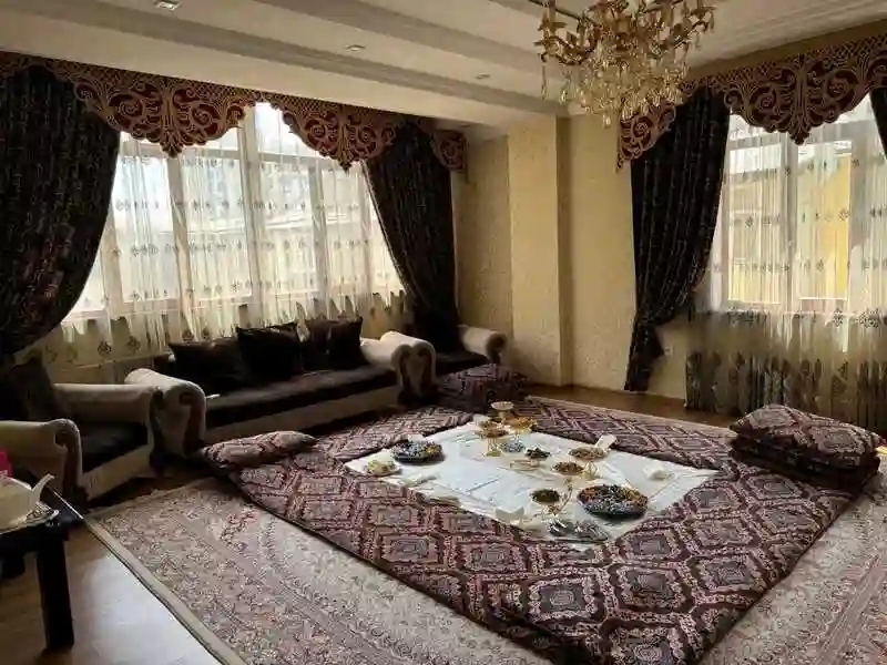 2-к квартира, 3 этаж, 84 м², Айни