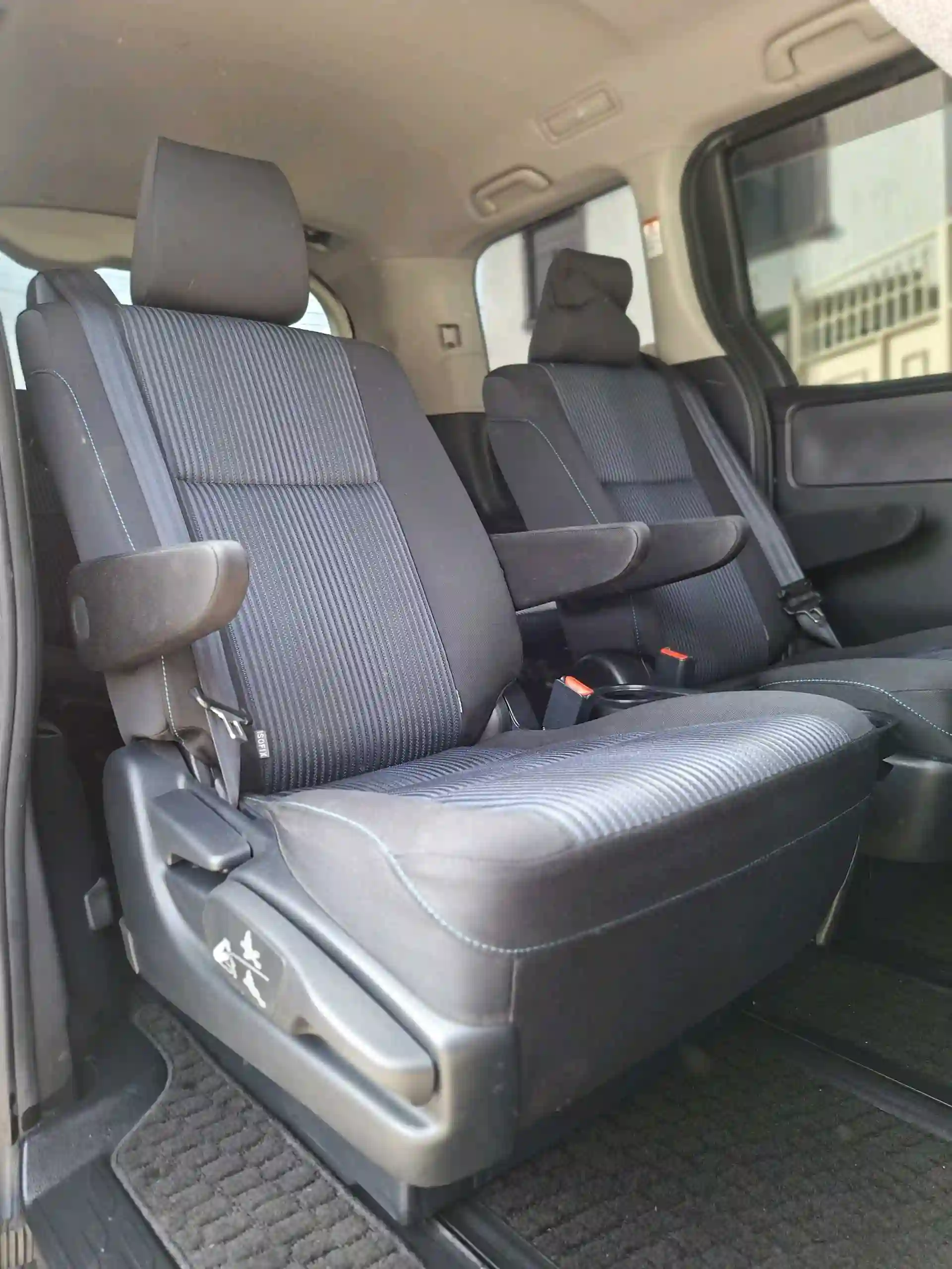 Toyota Voxy 2014