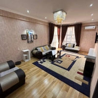 2-к квартира, 3 этаж, 90 м², И. Сомонӣ