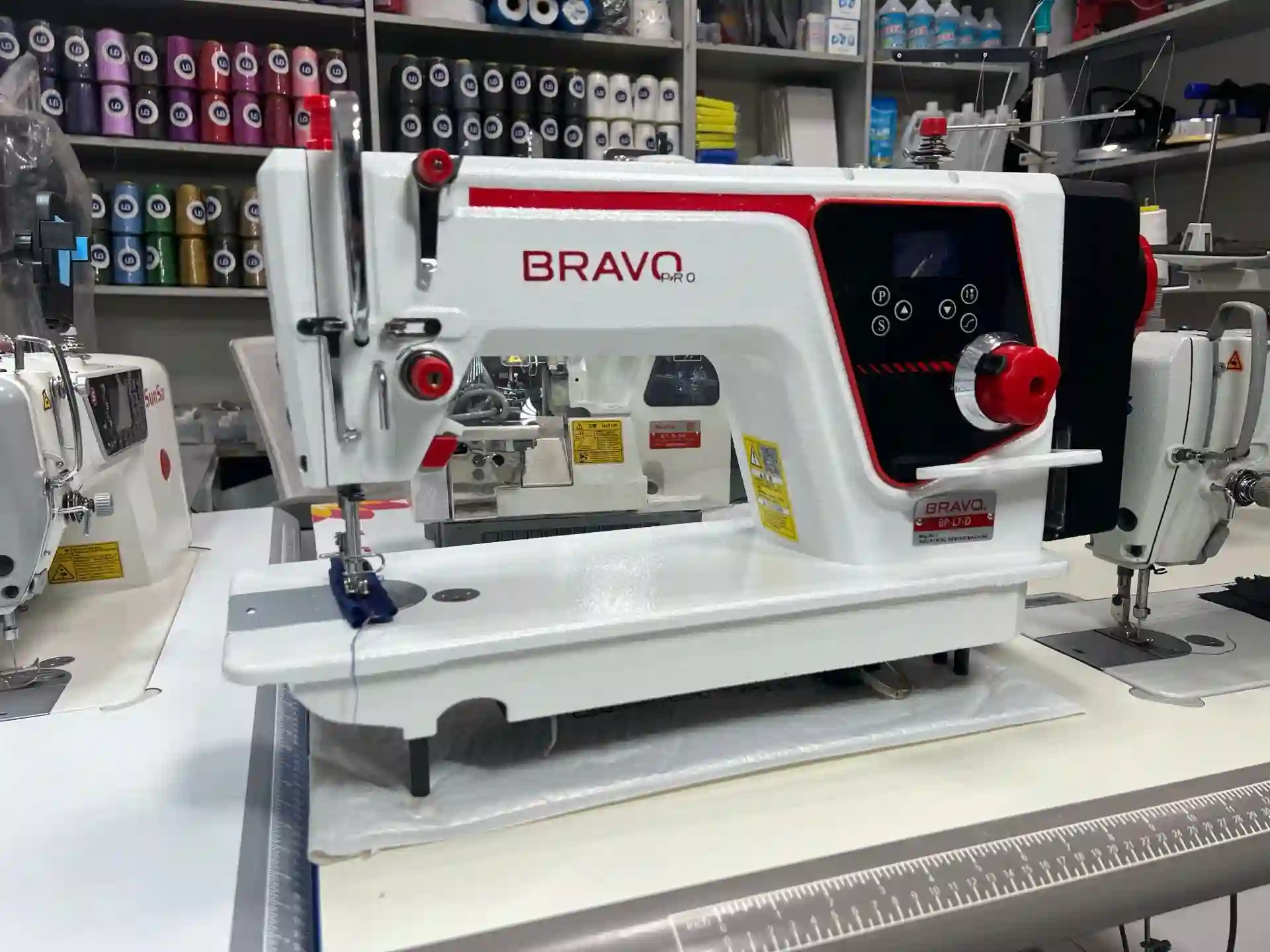 Мошинаи дарздӯзии BRAVO