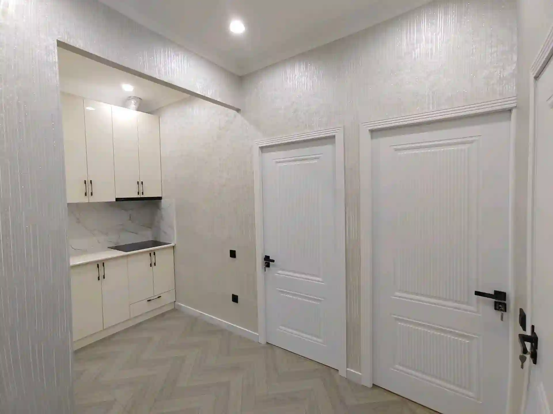 2-к квартира, 14 этаж, 43 м², Маладиёжний — миниатюра 11