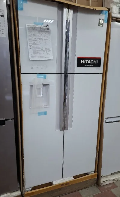 Холодильник Hitachi RW-760-GPW