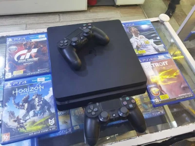 Игровая приставка Sony Playstation 4 slim — миниатюра 1