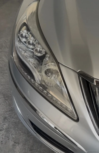 Фара на Hyundai Eques 2010-2014 — миниатюра 1