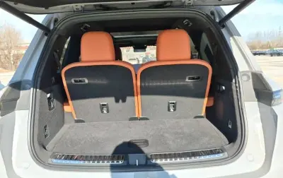Li Auto (LiXiang) L9, 2025