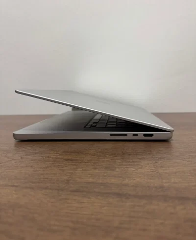 Ноутбук MacBook Pro 16 2021 M1 MAX