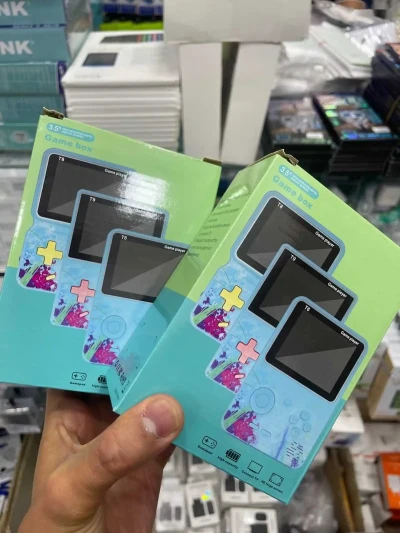 Игровая портативная консоль с ретро играми GameBox T6