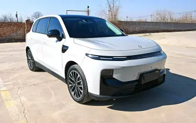 LEAPMOTOR B10, 2025