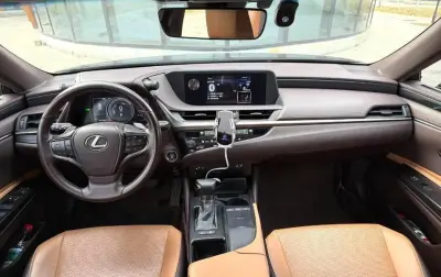 Lexus ES series, 2018