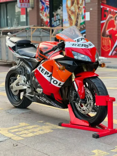 Мотоцикл Honda CBR 600 RR