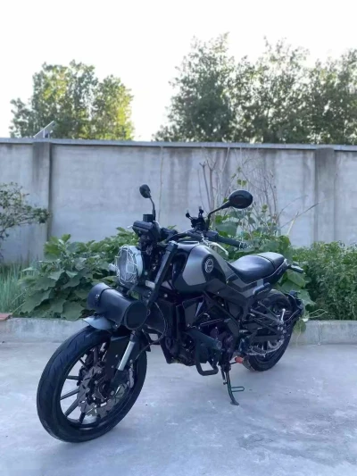 Мотоцикл Benelli — миниатюра 3