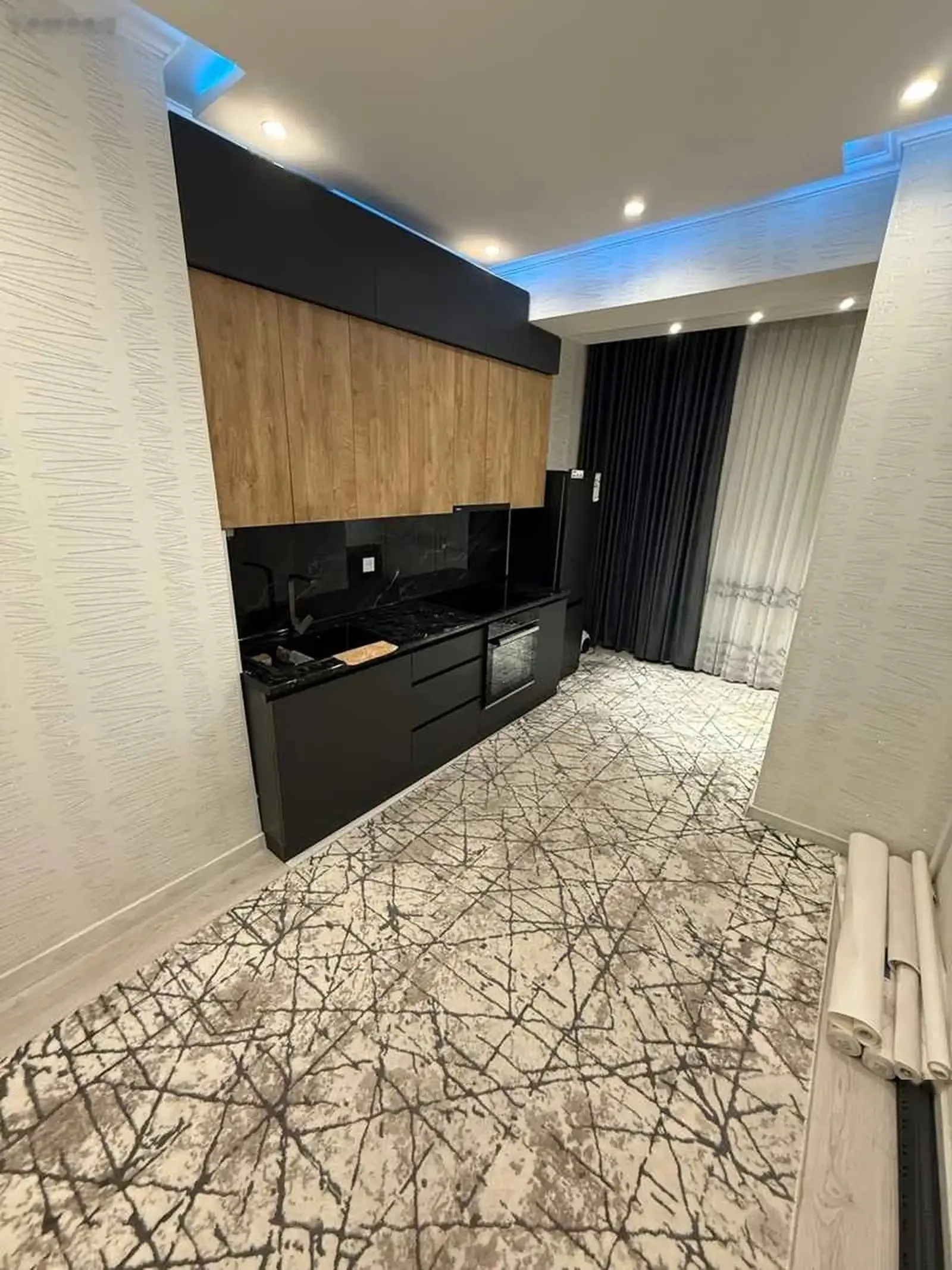 2-комн. квартира, 12 этаж, 90м², Голубой экран