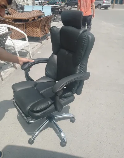 Офисное кресло
