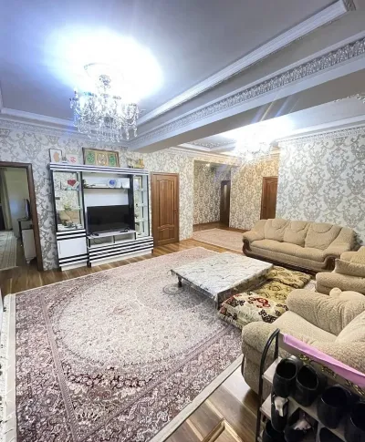 3-комн. квартира, 5 этаж, 156 м², Овир